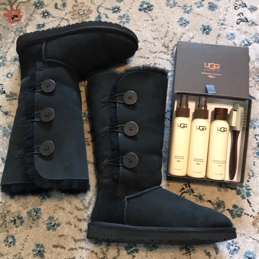 UGG Bailey Button Triplet boots & care kit
